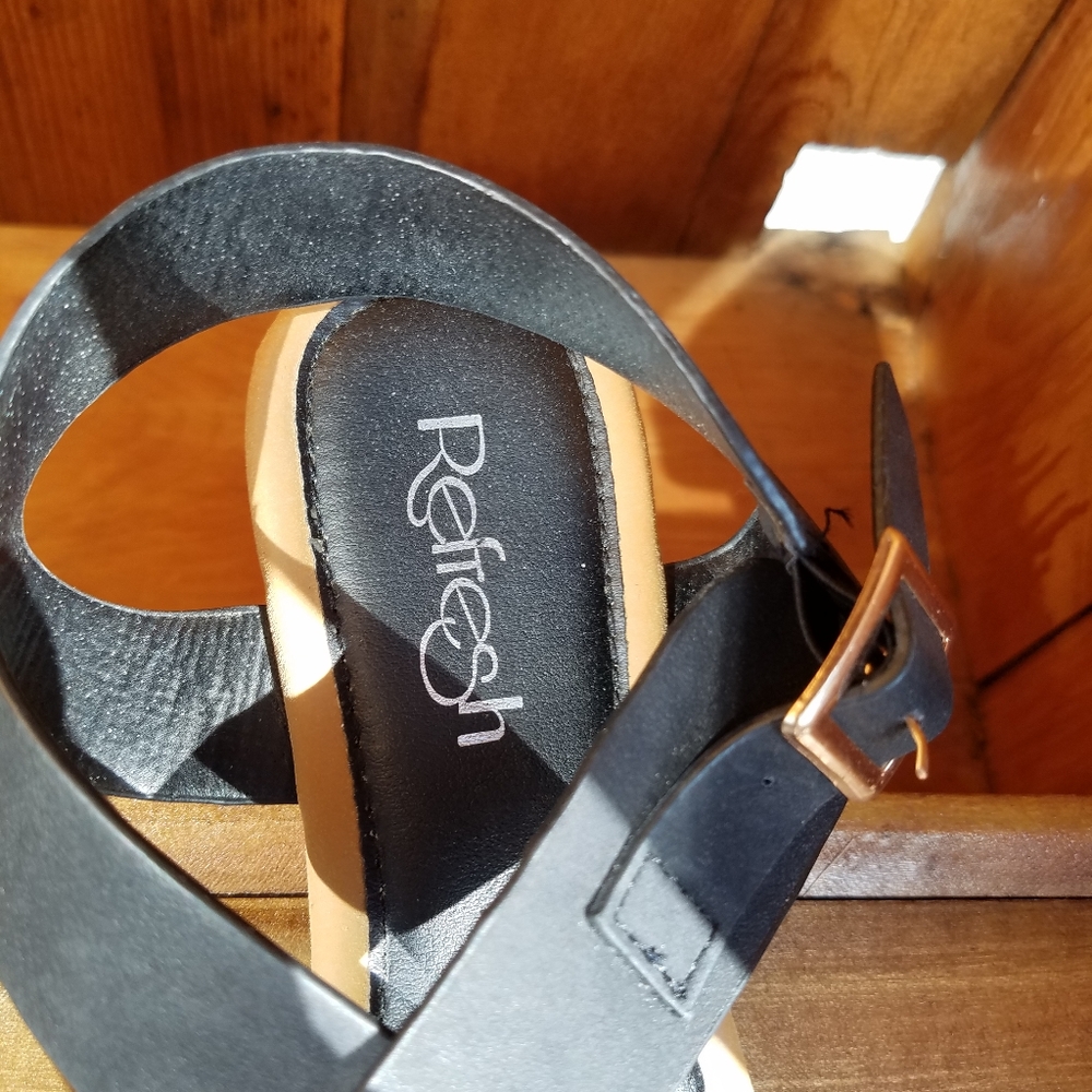 Sandals - Picture 3 of 5